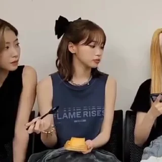 Sticker from chaewon ☆ @xvanessq