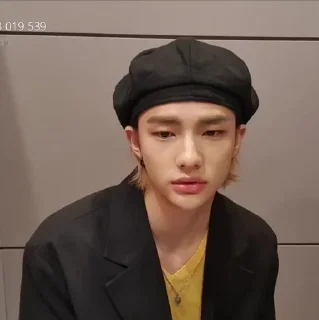 🪨 emoji :: ¡hyunjin! Telegram sticker 17 of 50