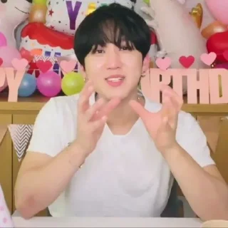 Sticker from |°•changbin vlive•°|