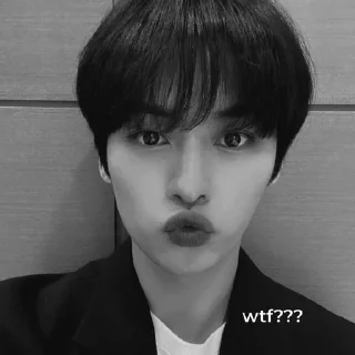 😘 emoji @ARHUEN @mi3s7 by @offstikbot Telegram sticker 18 of 28