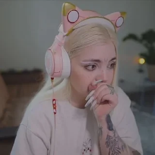 Sticker from дашуля мама ♡