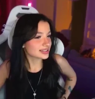 амина sticker 1
