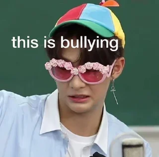 😖 emoji хёнджин среди гномов @lovely_skz Telegram sticker 3 of 63