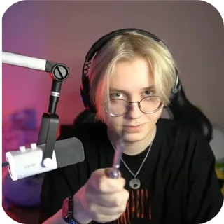 👓 emoji Дрейк с ножиком коре Telegram sticker 7 of 21