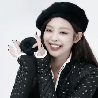Sticker from 𝐽𝐸𝑁𝑁𝐼𝐸 @helpbyjennie