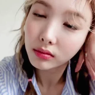 Sticker from nayeon by @wwilmmy