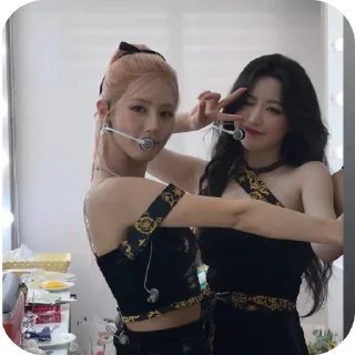 ⭐ emoji Shuhua&Miyeon @misoy_a Telegram sticker 1 of 18