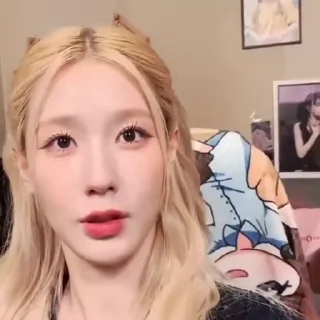 Sticker from 同情. – miyeon. ’ @sunn1w