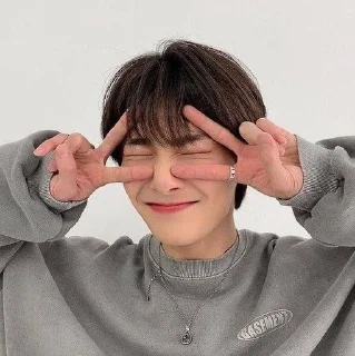 Sticker from I.N SKZ BY @lisqq_q