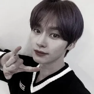 🔮 emoji ^.%Minho,^> by @garferldnikhelpik Telegram sticker 22 of 43