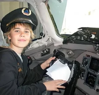 🌟 emoji Justin Bieber Telegram sticker 20 of 23