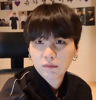Sticker from :;yoongi;: @akiyihelp
