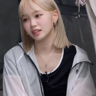 🤩 emoji @OriginalChaewon Telegram sticker 10 of 45