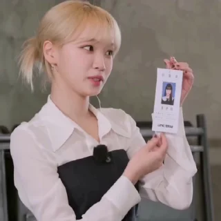 Sticker from @OriginalChaewon