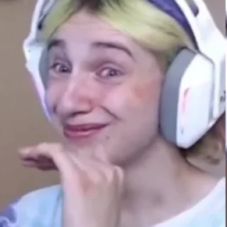 🤔 emoji КОРЕЙКА ПОБРЕЙ ОЧКО 🙏🏻 Telegram sticker 17 of 61