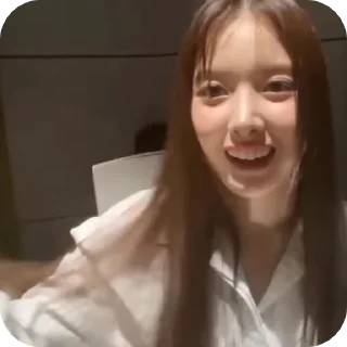 Sticker from ‘jiwoo1 by @reonateuu