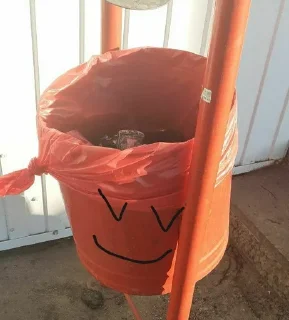Мусорка кб от:@bebebebebebebebbe sticker 3