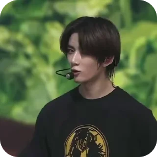 🥺 emoji beomgyu gifs🙇🏻‍♀️ Telegram sticker 23 of 50