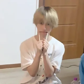 Sticker from #. beomgyu [ @misakostickers ]
