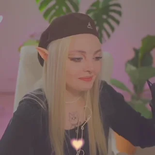 даша каплан- мамочка🤍 sticker 2