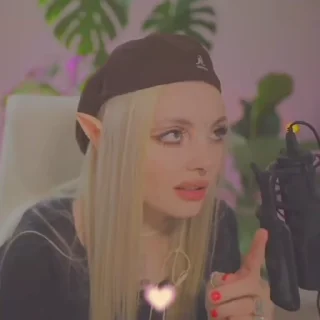 даша каплан- мамочка🤍 sticker 4
