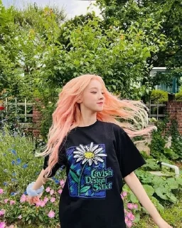 Sticker from Skz and (g)i-dle