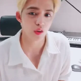 🤩 emoji Seungcheol @HBXHUS @TgEmodziBot Telegram sticker 23 of 25