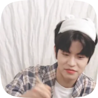 Sticker from ``seungmin`` [ @arabka_23 ]