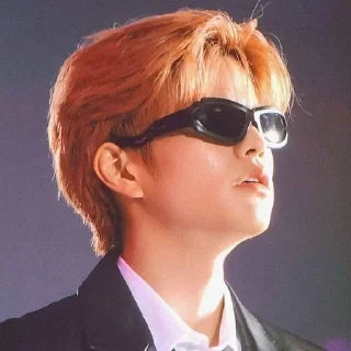 😎 emoji Seungmin in the building Telegram sticker 20 of 38