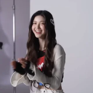 Sticker from Danielle)https://t.me/kimiko_v