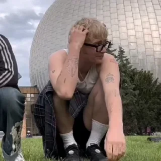 🇳🇱 emoji Ест клей 🧅🇳🇱 Telegram sticker 9 of 78
