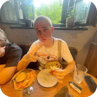 🍽 emoji 812👩🏿‍🦲 Telegram sticker 13 of 13