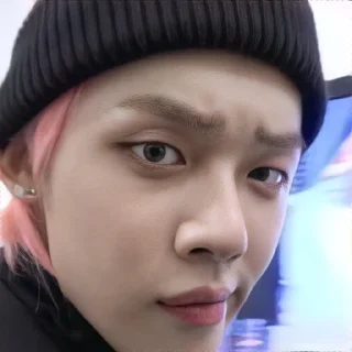 🤨 emoji Маша и Чанбин боги Telegram sticker 19 of 21