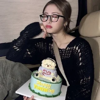 🌟 emoji 𝗬𝗨𝗡𝗝𝗜𝗡 @helpbyjennie Telegram sticker 18 of 40
