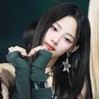 Sticker from Kim Minji ☽