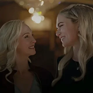 🌟 emoji Кэр с близняшками от ава/стики Telegram sticker 12 of 15