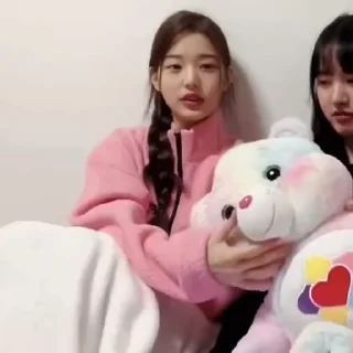 🍧 emoji wonyoung & @sunn1w Telegram sticker 4 of 25
