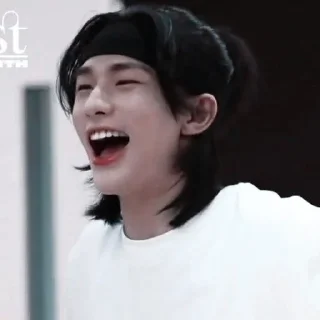😄 emoji hyunjin by @lovestikerpacks Telegram sticker 8 of 30