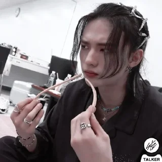 🤨 emoji hyunjin by @lovestikerpacks Telegram sticker 12 of 30