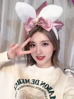 😭 emoji 🌷реечка из айв🌷 Telegram sticker 6 of 27