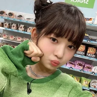 🎄 emoji 🌷реечка из айв🌷 Telegram sticker 12 of 27