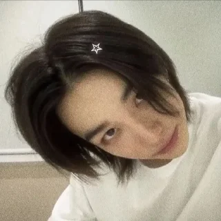 Sticker from [[🤍]] Hwang Hyunjin