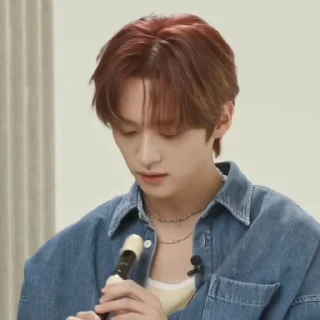 🐰 emoji Minho Telegram sticker 24 of 31