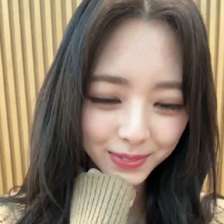 😇 emoji 𝑌𝑈𝑁𝐴 @helpbyjennie Telegram sticker 16 of 29