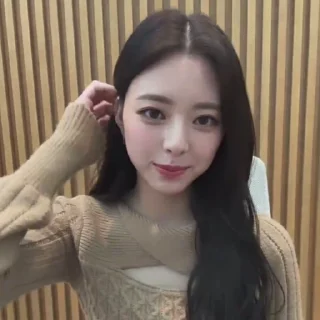 😇 emoji 𝑌𝑈𝑁𝐴 @helpbyjennie Telegram sticker 21 of 29