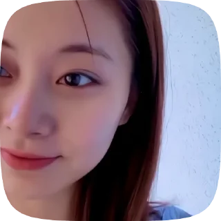 🍓 emoji @kpop_things_bot цзыюй 💋🌷🎀 ➡️ @Ctikerubot Telegram sticker 10 of 17