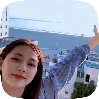 🍓 emoji @kpop_things_bot цзыюй 💋🌷🎀 ➡️ @Ctikerubot Telegram sticker 8 of 17