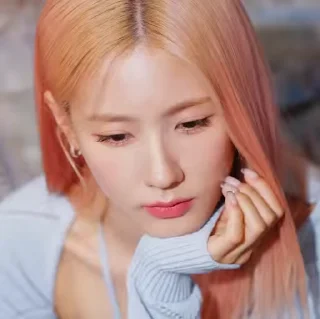 😽 emoji @kpop_things_bot миён ❣️ ➡️ @Ctikerubot Telegram sticker 8 of 19