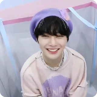 Sticker from ⬤𝘀𝘁𝗿.𝗸𝗶𝗱𝘀 @straykidsxworld