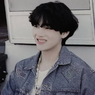 Sticker from taetae🤍